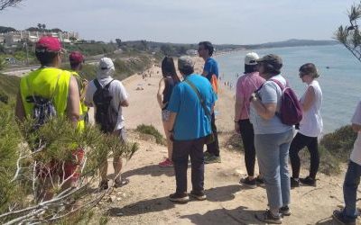 Jornada de voluntariado ambiental en el entorno de la playa de la Savinosa de Tarragona...