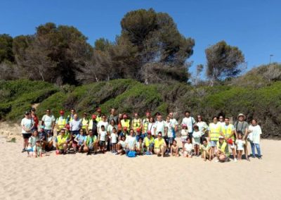 Jornada de voluntariado ambiental en los Morrots de la Savinosa...